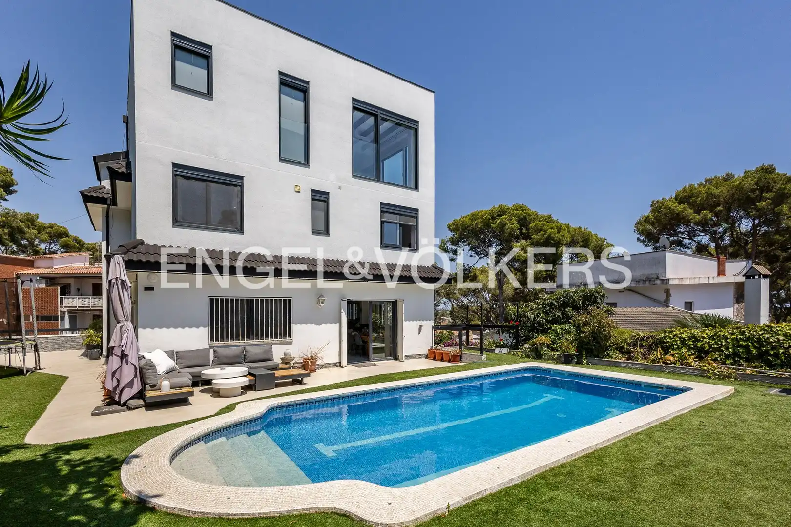 Exterior view of Houses for sale in Castelldefels  with Air Conditioner, Heating and Swimming Pool