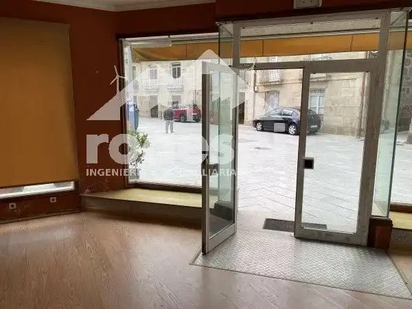 Commercial properties for rent in Arbo