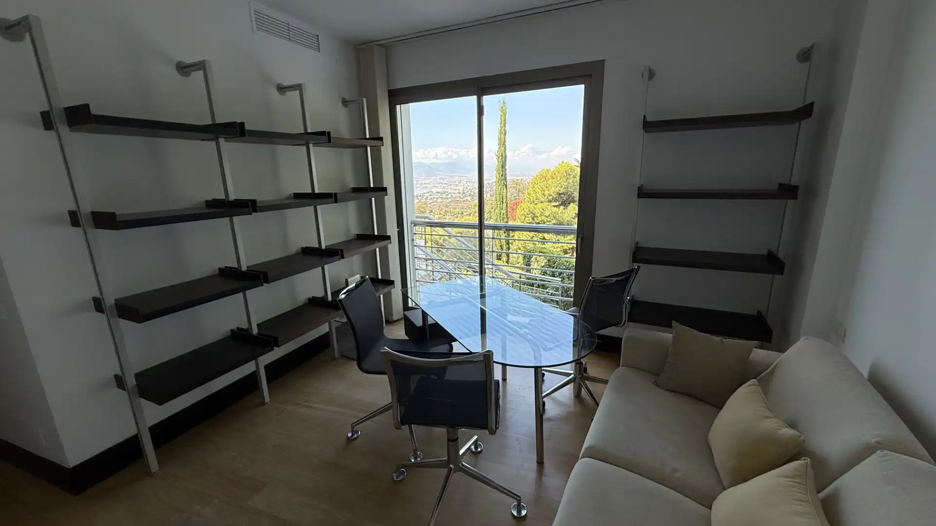 Houses for sale in Calle Esterlicia, 1, Pinares de San Antón