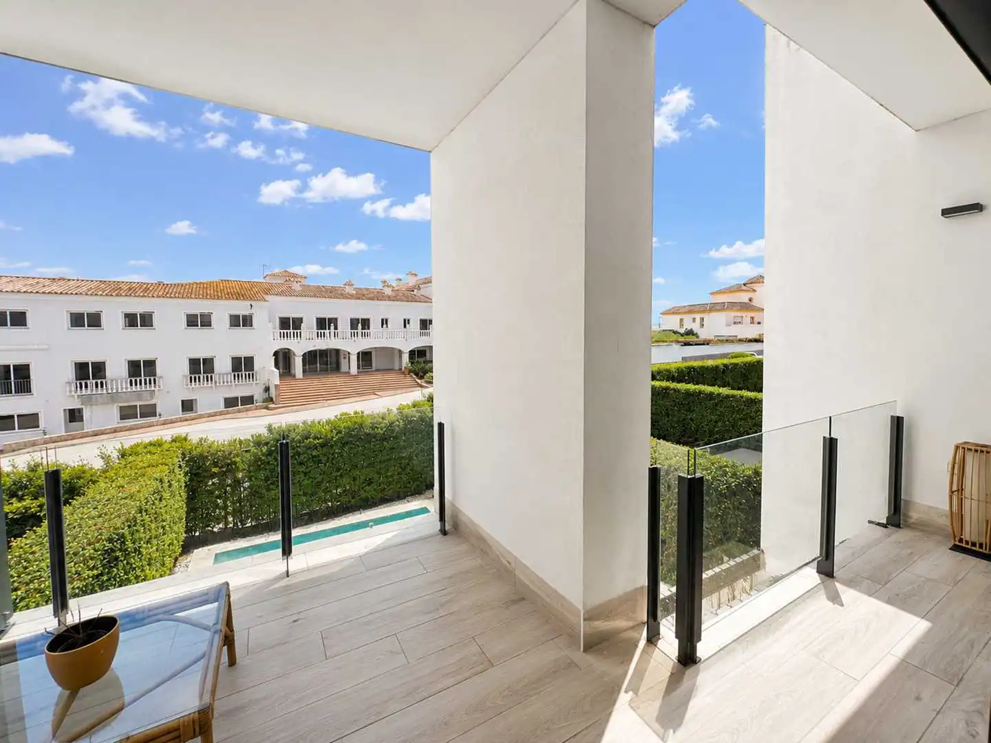 Terrassa de Casa adosada en venda en Sotogrande amb Aire condicionat, Calefacció i Jardí privat