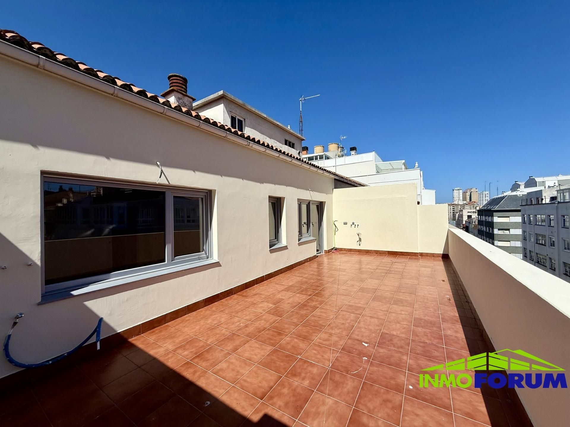 Terraza de Piso en venta en A Coruña Capital  con Calefacción, Terraza y Trastero