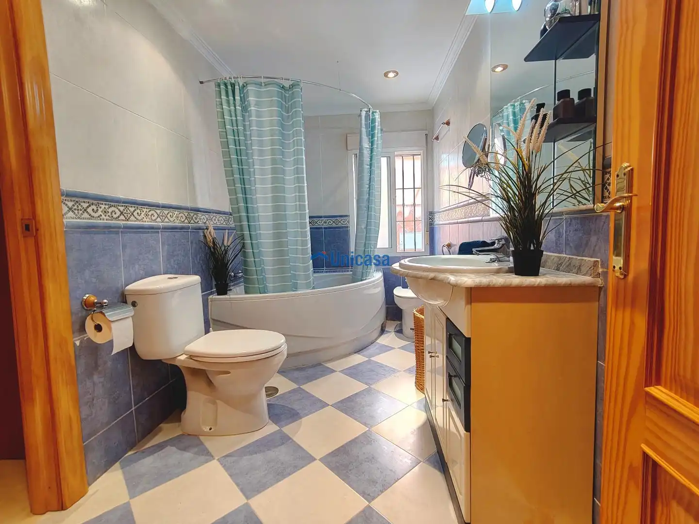 Baño de Piso en venta en Málaga con Aire acondicionado