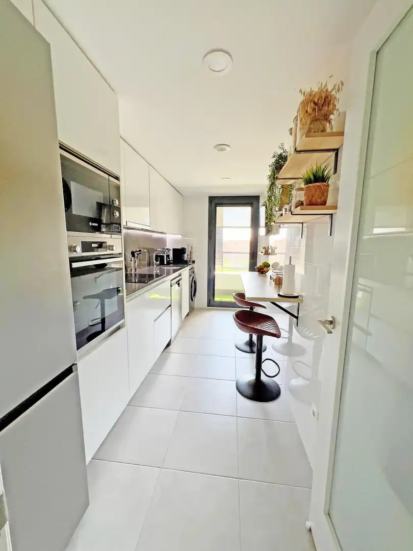Cocina de Apartamento en venta en Valencia con Calefacción, Jardín privado y Terraza