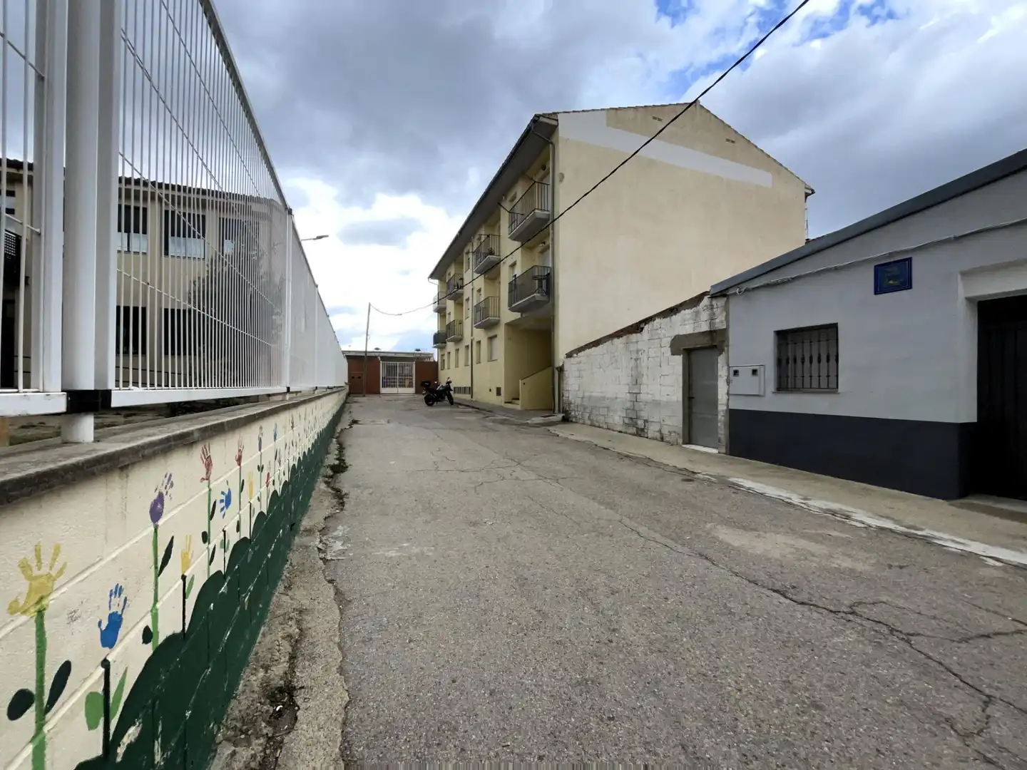 Außenansicht von Wohnung zum Verkauf in Villafranca del Cid / Vilafranca mit Heizung, Terrasse und Balkon