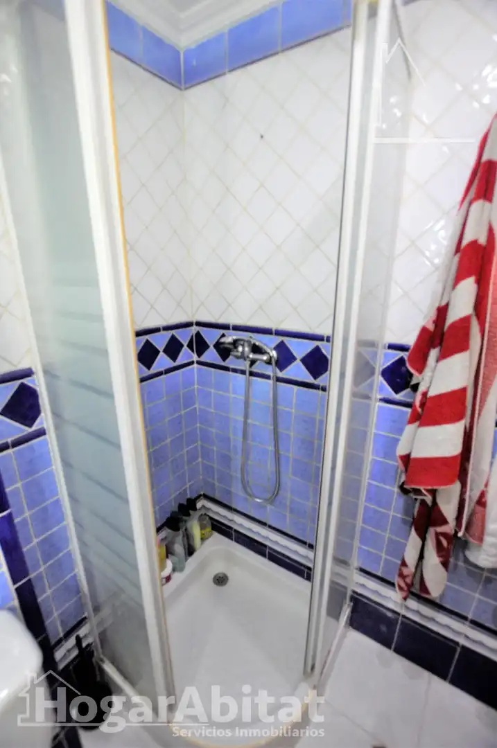 Bathroom of Flat for sale in Manises  with Air Conditioner, Heating and Balcony