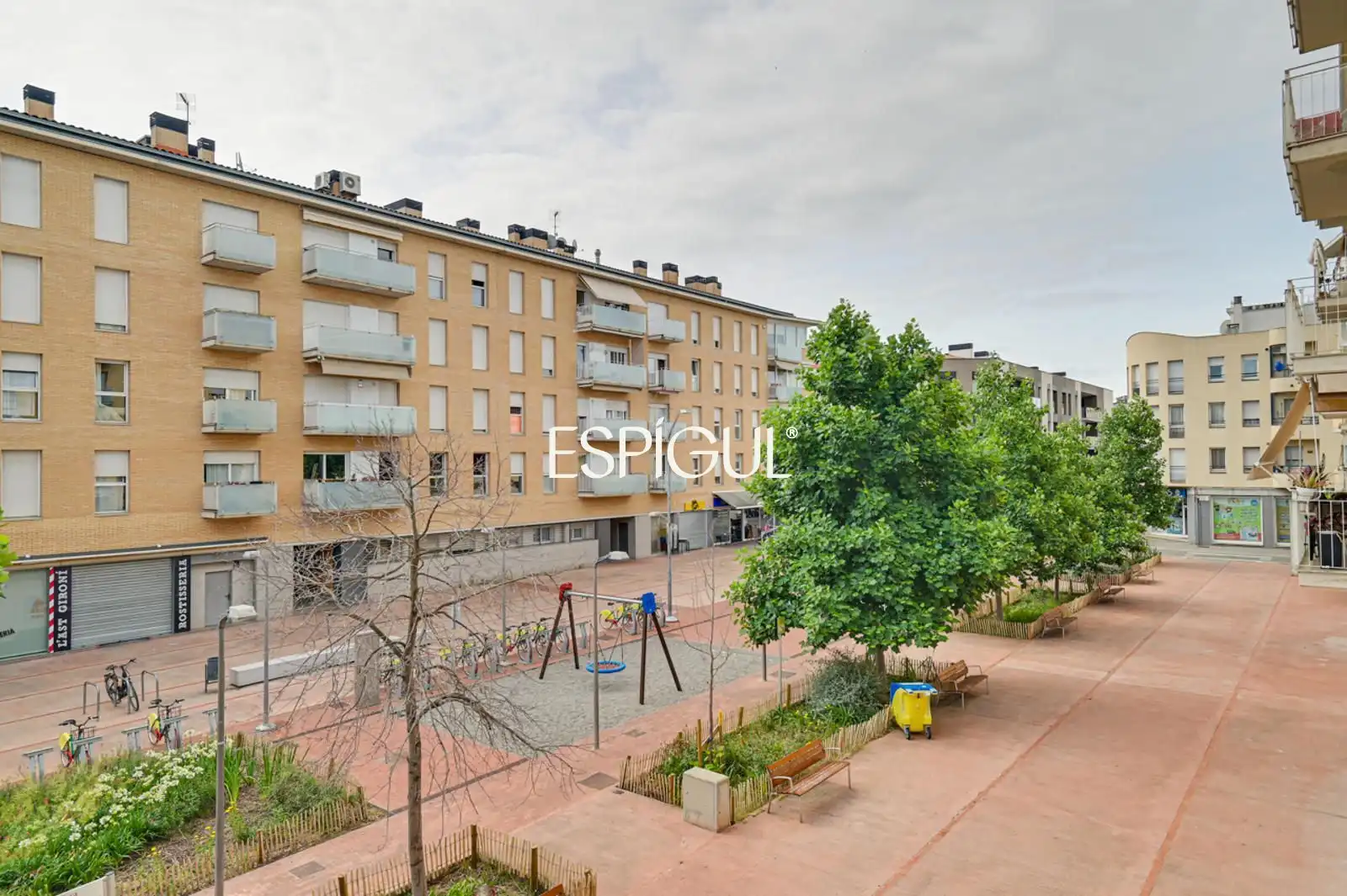 Parking de Piso en venta en Girona con Aire acondicionado, Parquet y Trastero