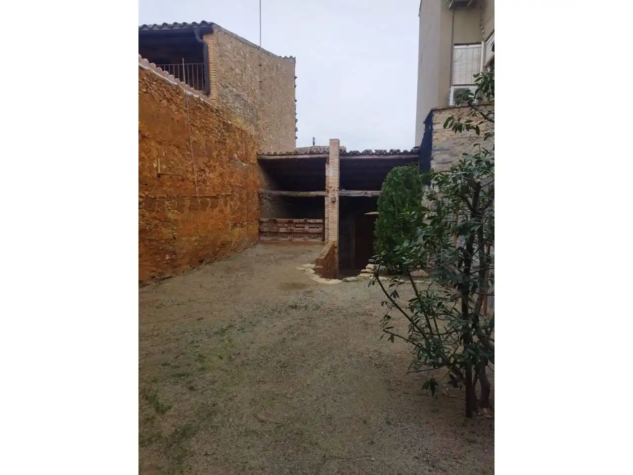 Local de lloguer en Sant Martí de Tous