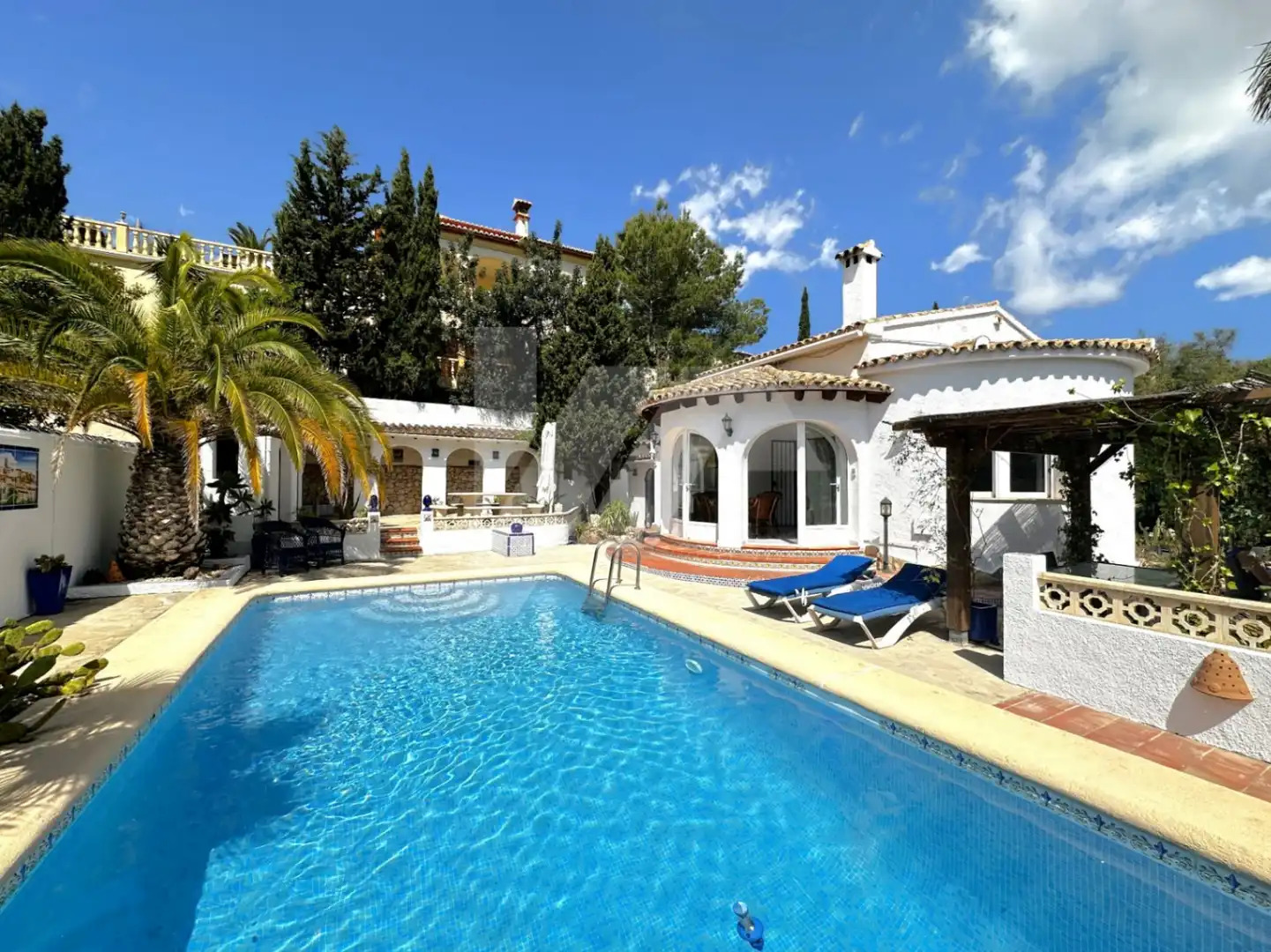Vista exterior de Casa o chalet en venta en Benitachell / El Poble Nou de Benitatxell con Aire acondicionado, Calefacción y Jardín privado
