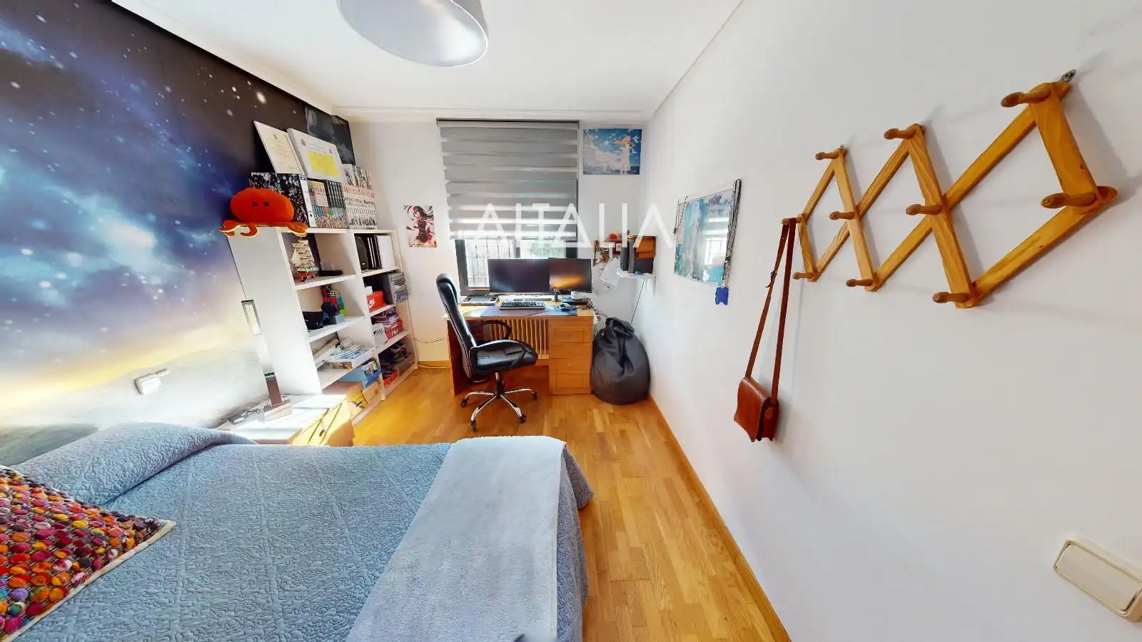 Habitación de Casa adosada en venta en Cuenca con Calefacción, Piscina y Piscina comunitaria
