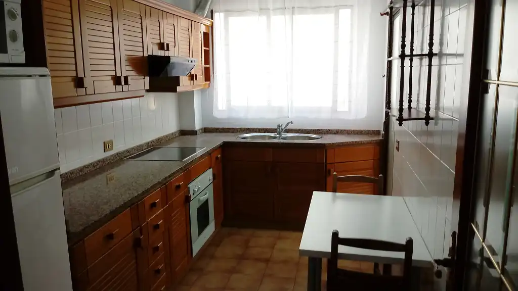 Cocina de Piso en venta en Castellón de la Plana / Castelló de la Plana con Calefacción, Terraza y Amueblado