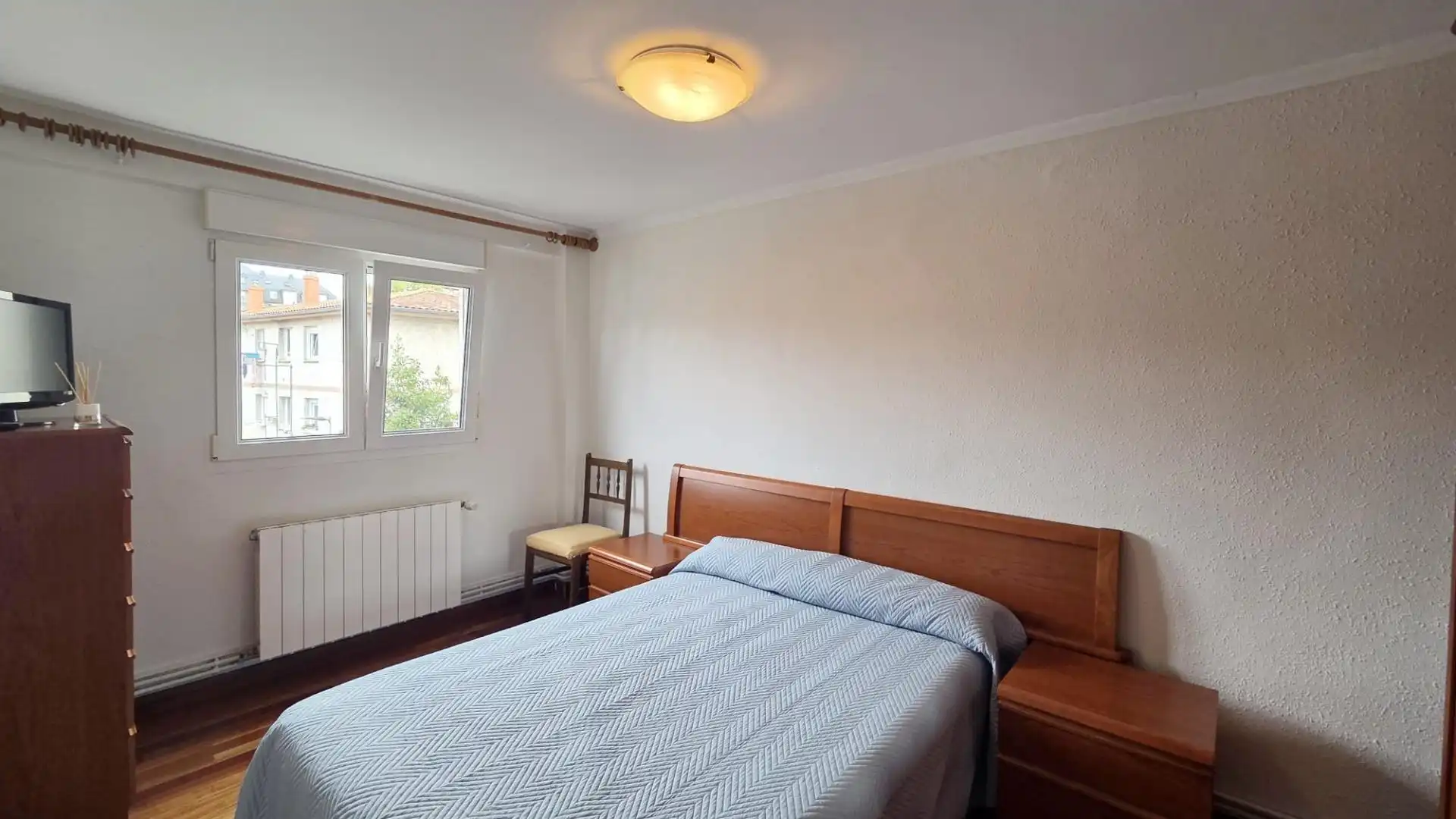 Bedroom of Flat for rent in Santander  with Heating, Parquet flooring and Furnished