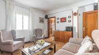 Living room of Flat for sale in  Madrid Capital