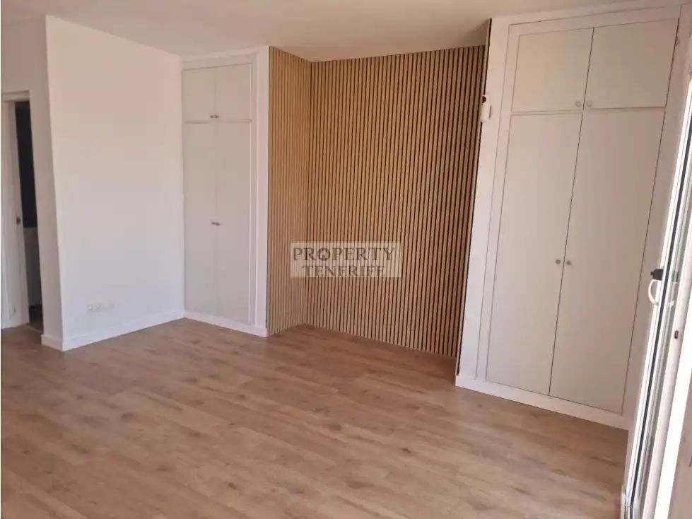 Habitación de Estudio en venta en Adeje con Piscina