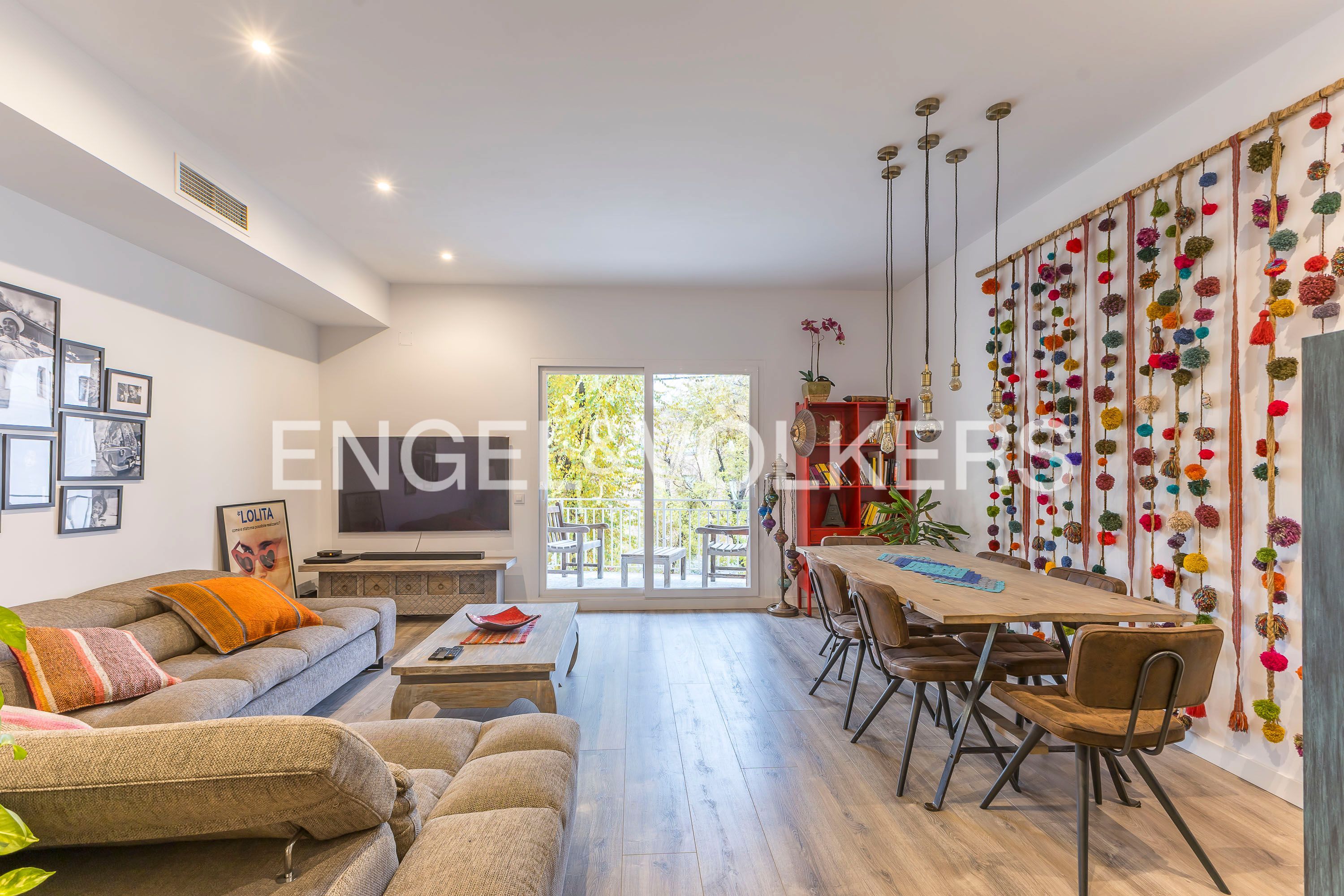 Sala d'estar de Apartament de lloguer en  Madrid Capital amb Aire condicionat, Calefacció i Terrassa