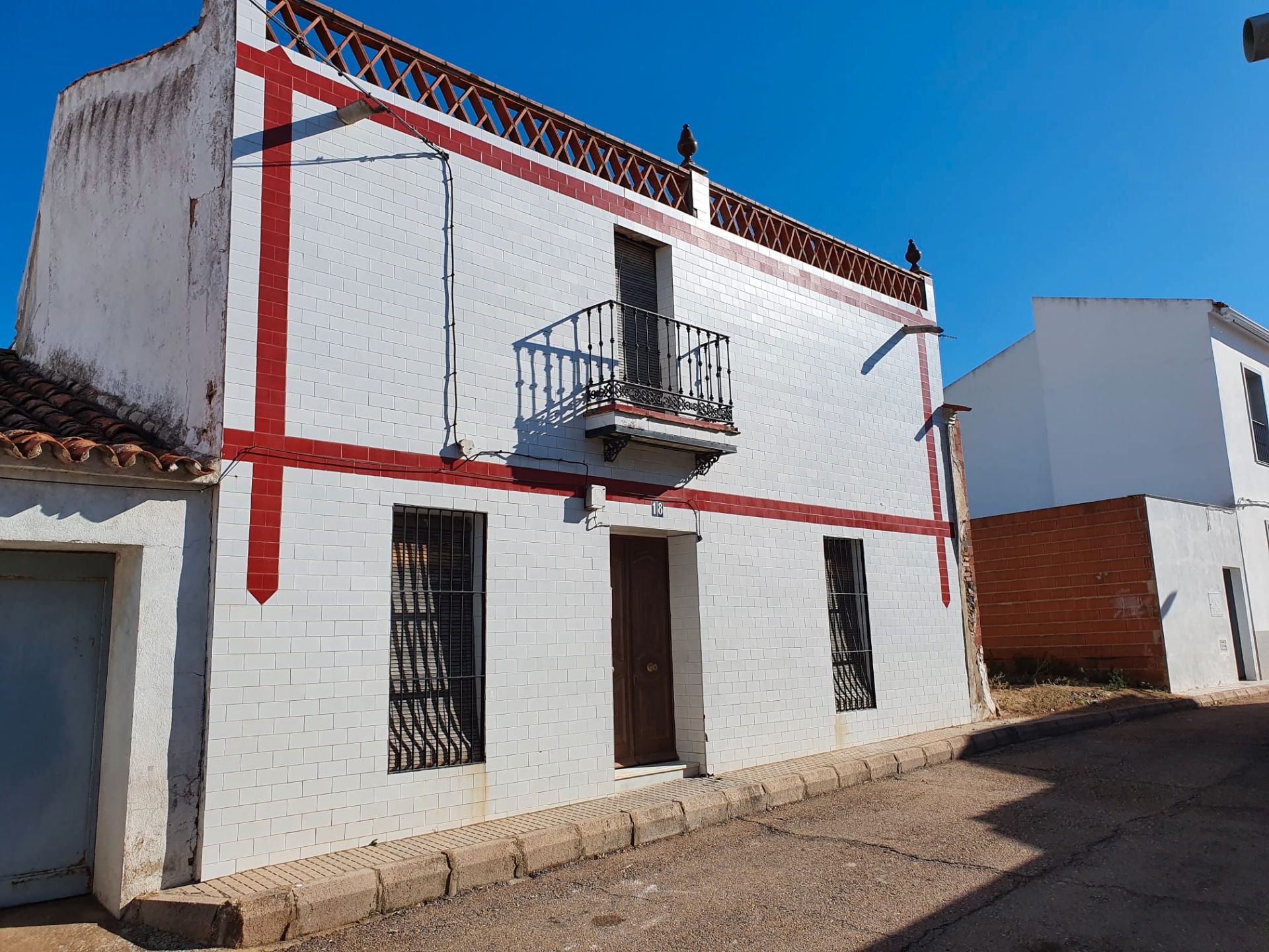 Exterior view of House or chalet for sale in Valverde de Llerena  with Heating, Terrace and Storage room