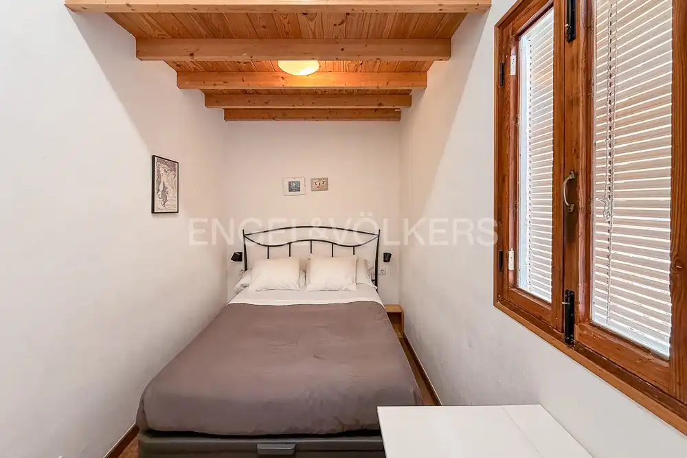 Schlafzimmer von Wohnung zur Miete in Valencia mit Klimaanlage, Heizung und Terrasse