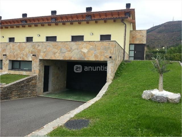 Study to rent in Jaitzubia Auzoa, 256, Hondarribia