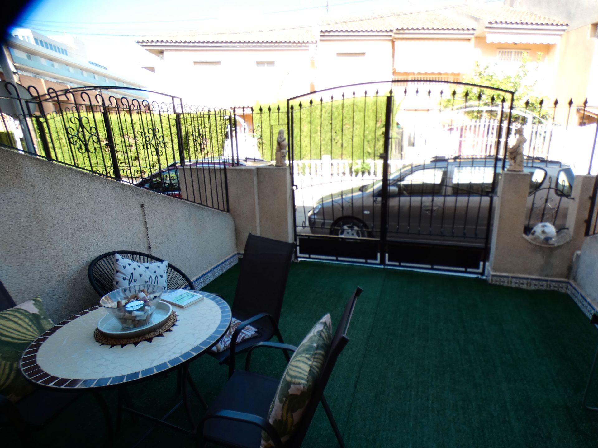 Terrassa de Casa adosada en venda en San Pedro del Pinatar amb Jardí privat, Moblat i Forn
