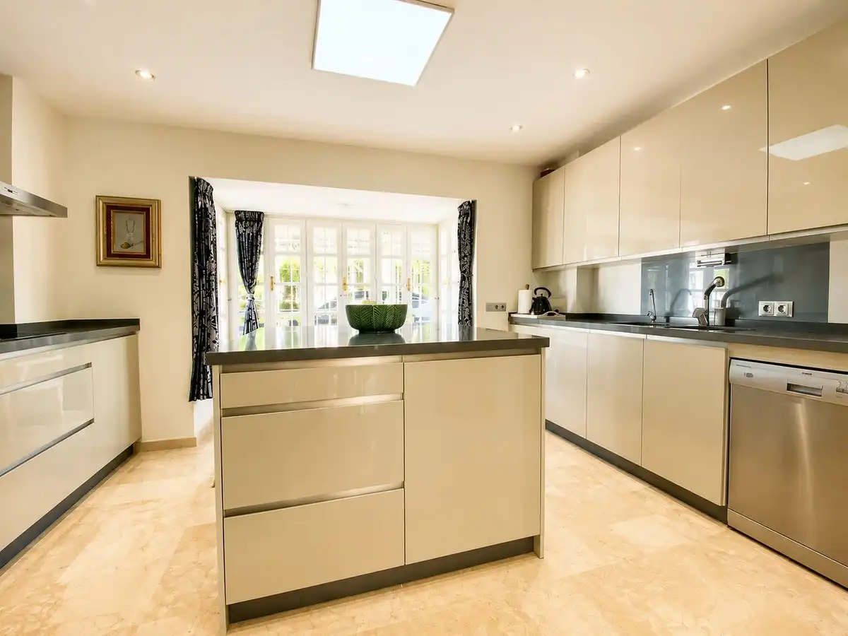 Kitchen of Detached homes for sale in Estepona  with Air Conditioner
