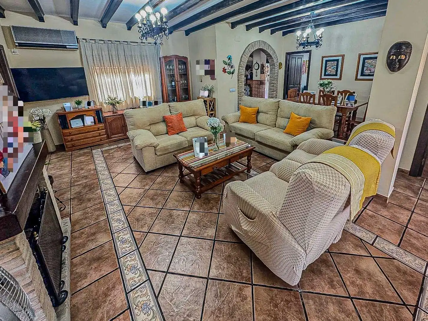 Sala de estar de Casa o chalet en venta en Dos Hermanas con Aire acondicionado, Jardín privado y Trastero
