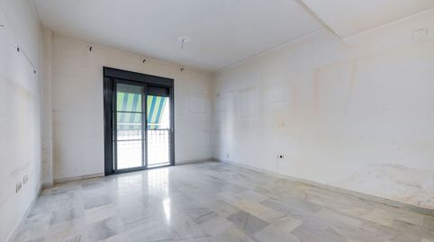 Foto 4 de Piso en venta en C/ Aragón , El Cerro, Sevilla Capital