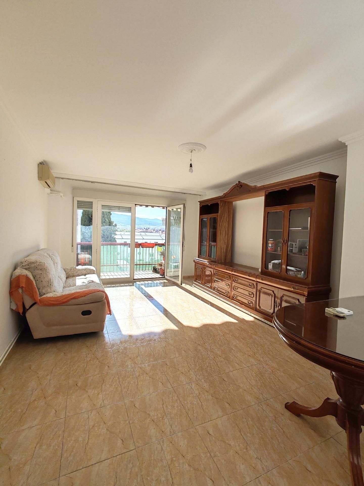 Living room of Flat for sale in  Granada Capital  with Air Conditioner, Heating and Private garden