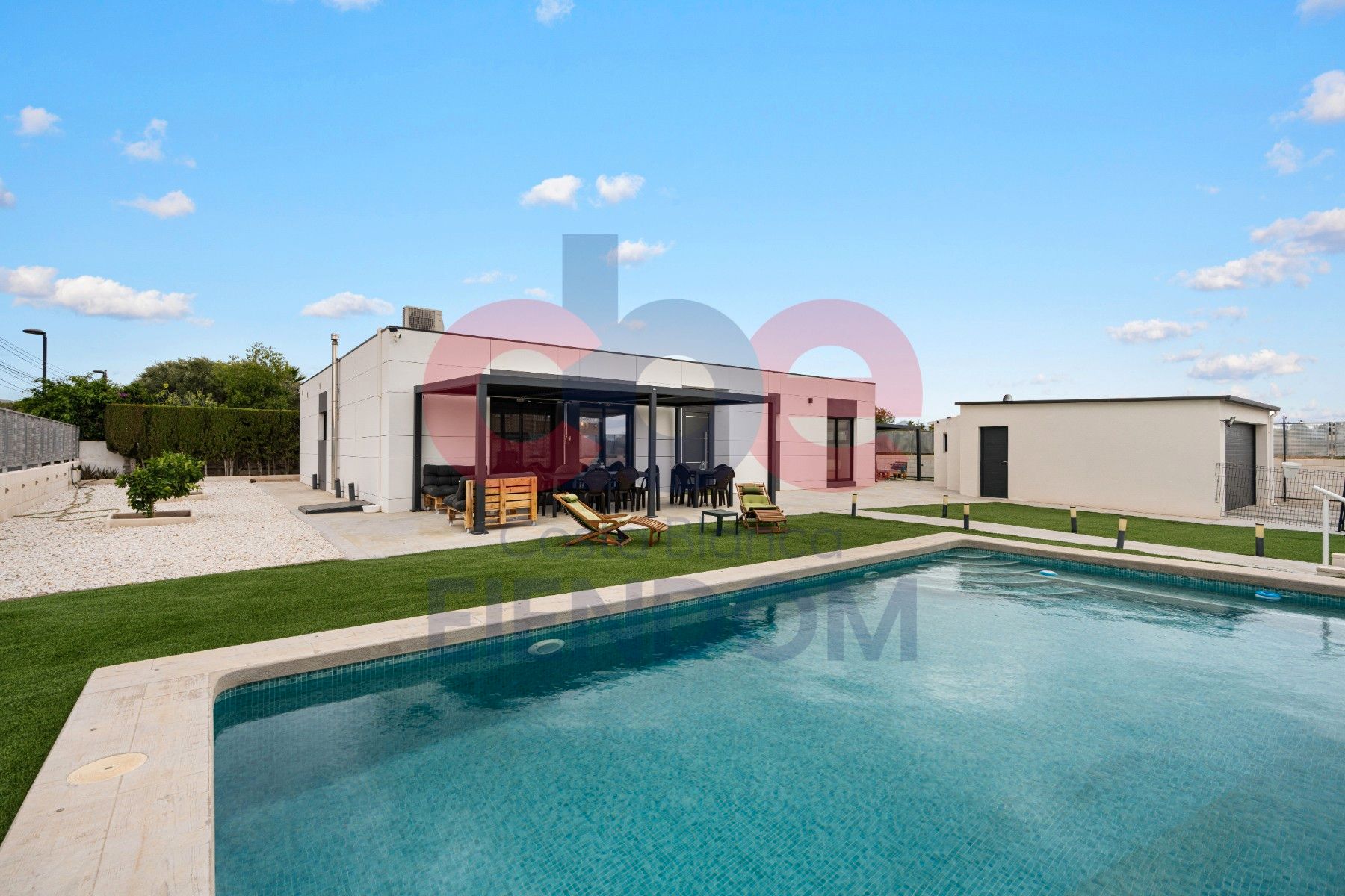 Vista exterior de Casa o chalet en venta en San Vicente del Raspeig / Sant Vicent del Raspeig con Aire acondicionado, Calefacción y Trastero