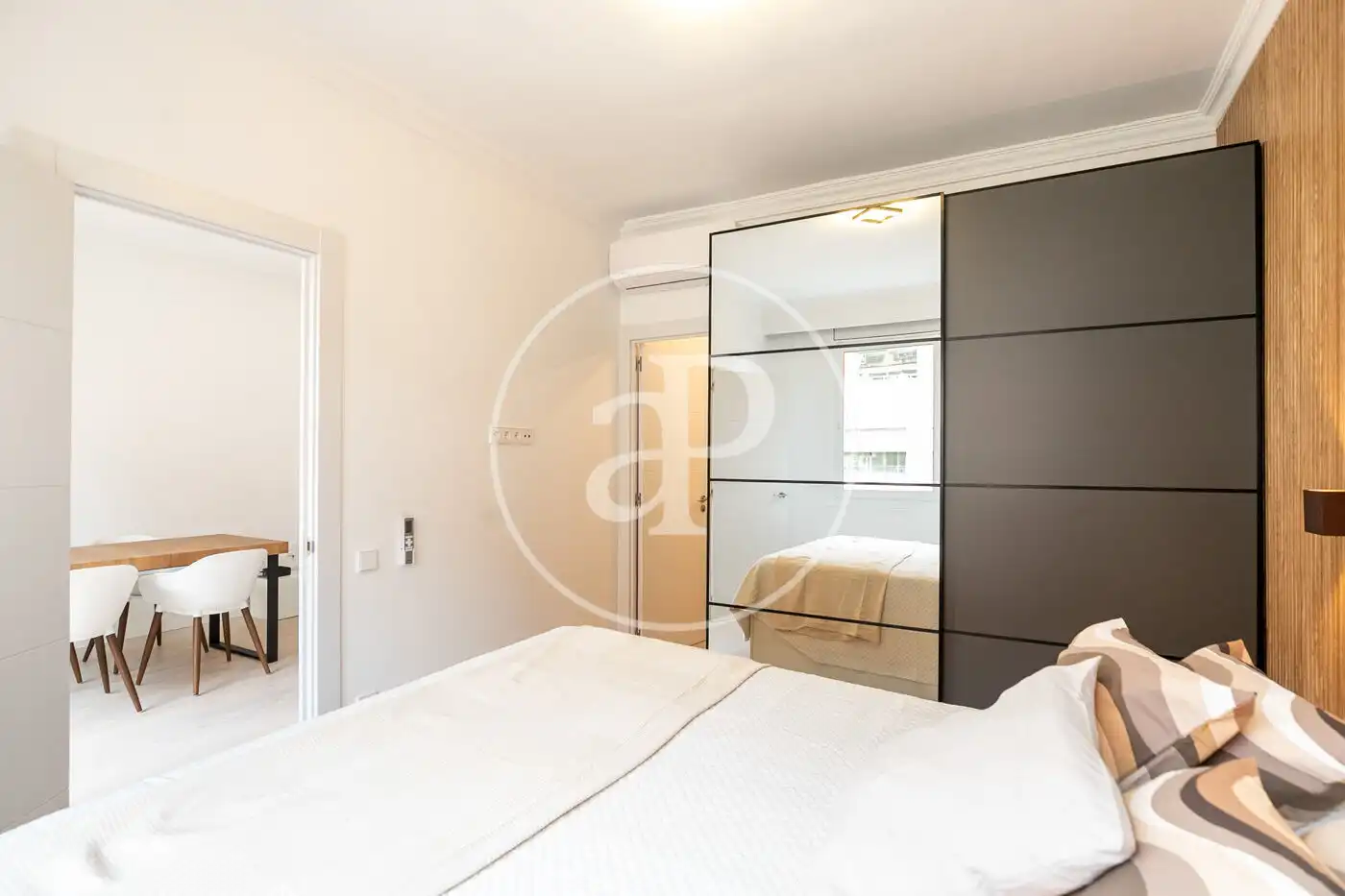 Schlafzimmer von Wohnung zum Verkauf in Barcelona mit Klimaanlage, Heizung und Möbliert