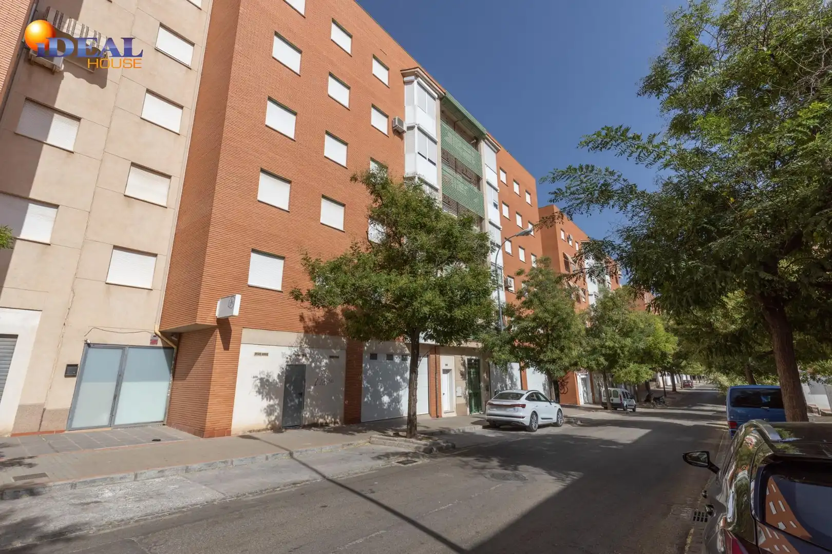 Vista exterior de Pis en venda en Granada