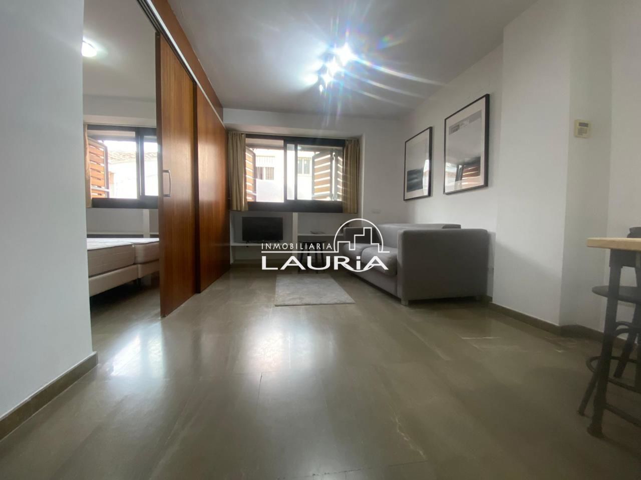 Exterior view of Flat to rent in  Valencia Capital  with Air Conditioner, Heating and Furnished