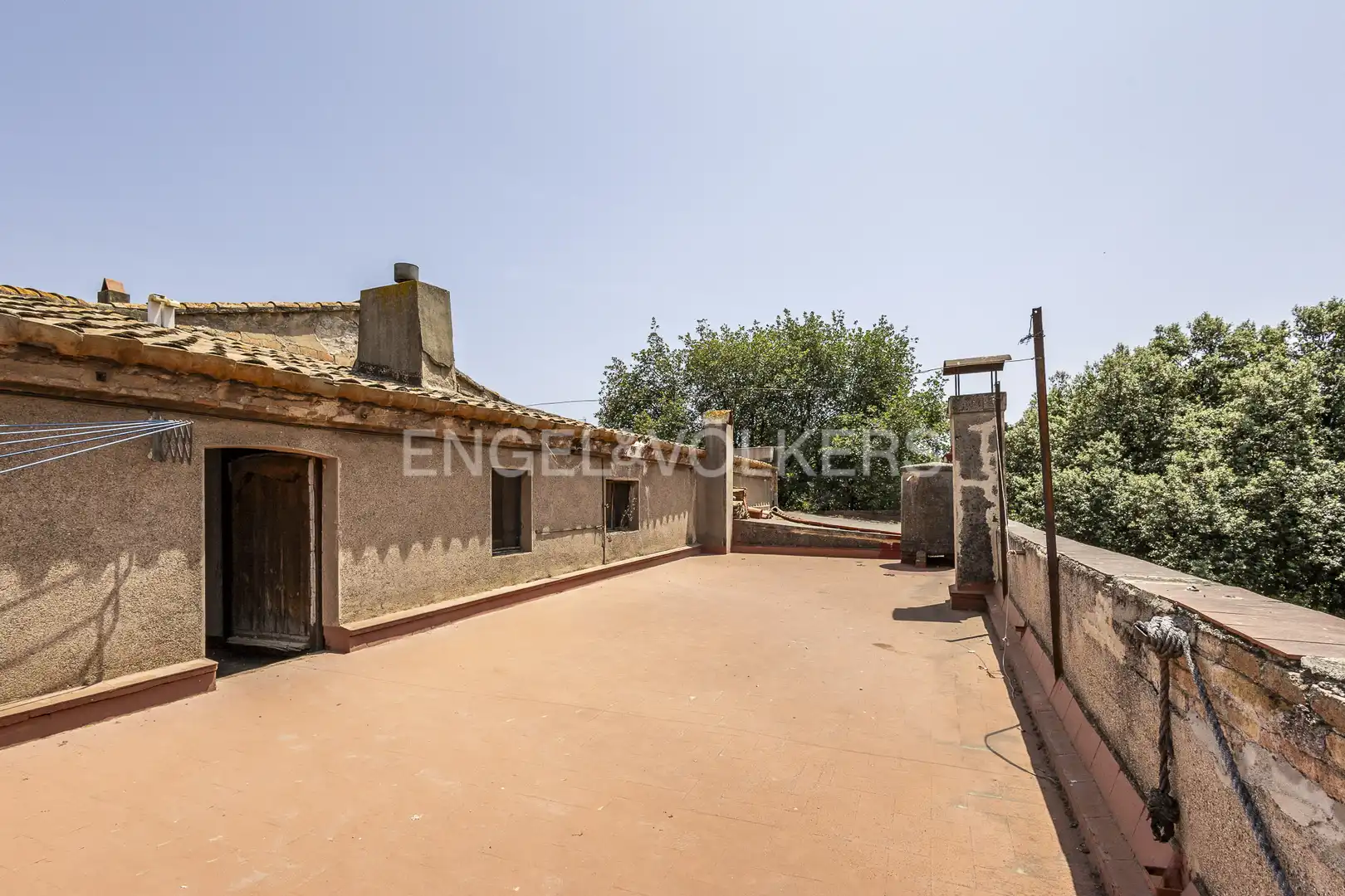 Vista exterior de Edificio en venta en Sant Joan Despí
