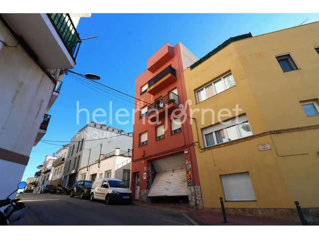 Außenansicht von Wohnung zum Verkauf in Sant Feliu de Guíxols mit Heizung, Balkon und Alarm
