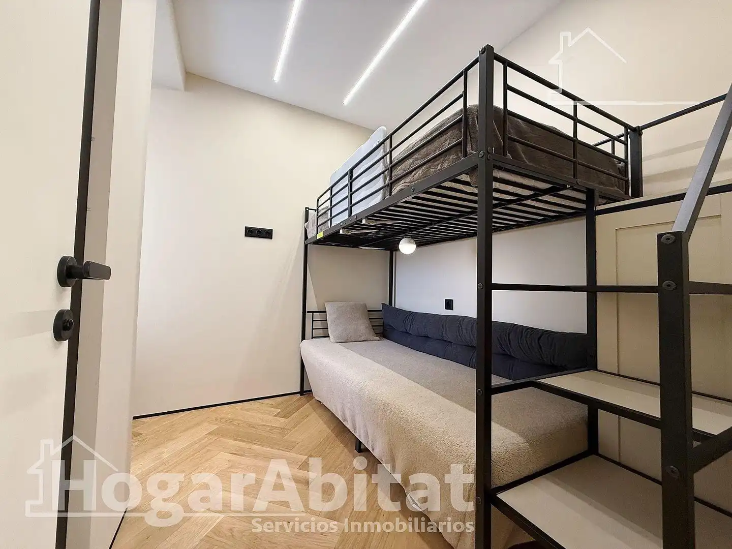 Dormitori de Pis en venda en Alicante / Alacant amb Aire condicionat, Parquet i Terrassa