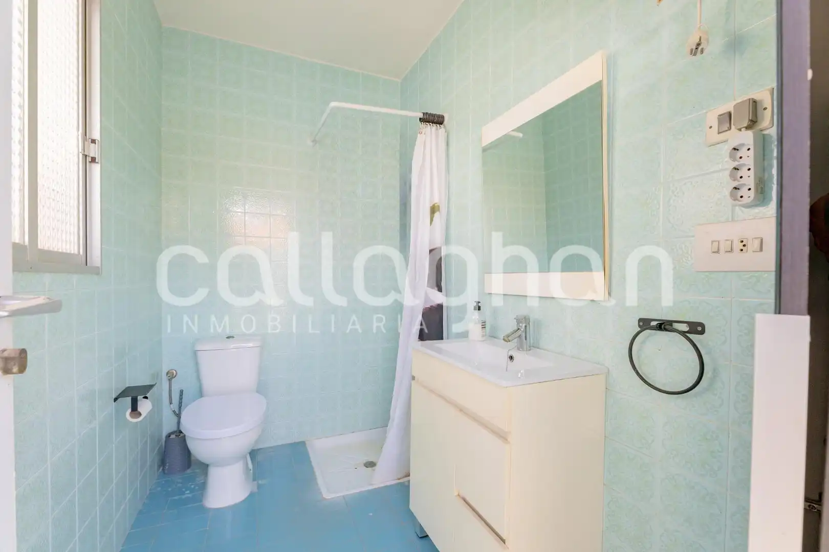Baño de Casa o chalet en venta en L'Eliana con Aire acondicionado, Calefacción y Piscina