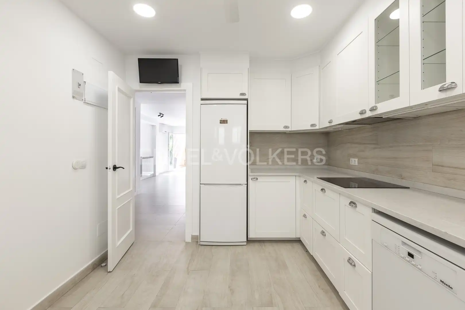 Kitchen of Houses for sale in Pozuelo de Alarcón  with Air Conditioner, Heating and Swimming Pool