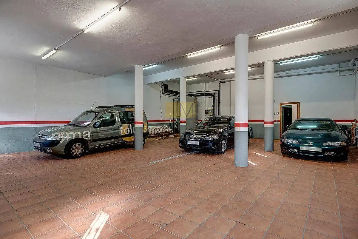 Parking de Casa o chalet en venta en Vallirana con Aire acondicionado, Calefacción y Jardín privado