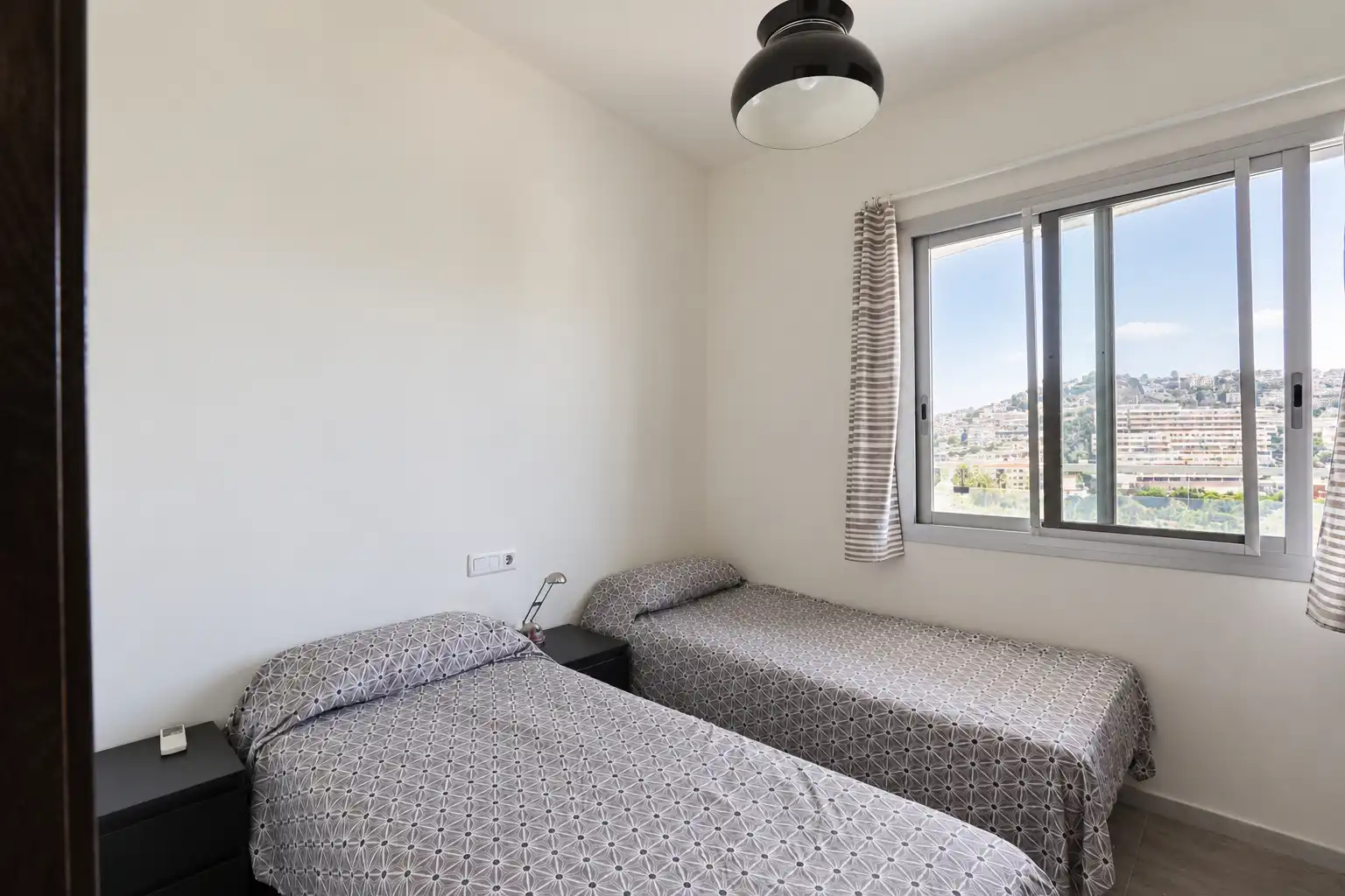 Chalet con terraza en venta en Calle de la Serra Mariola, imagen 32