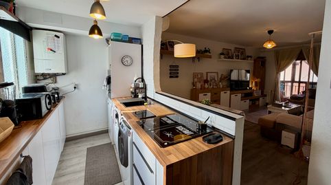 Foto 3 de Apartamento en venta en De la Florida, La Gavarra, Cornellà de Llobregat