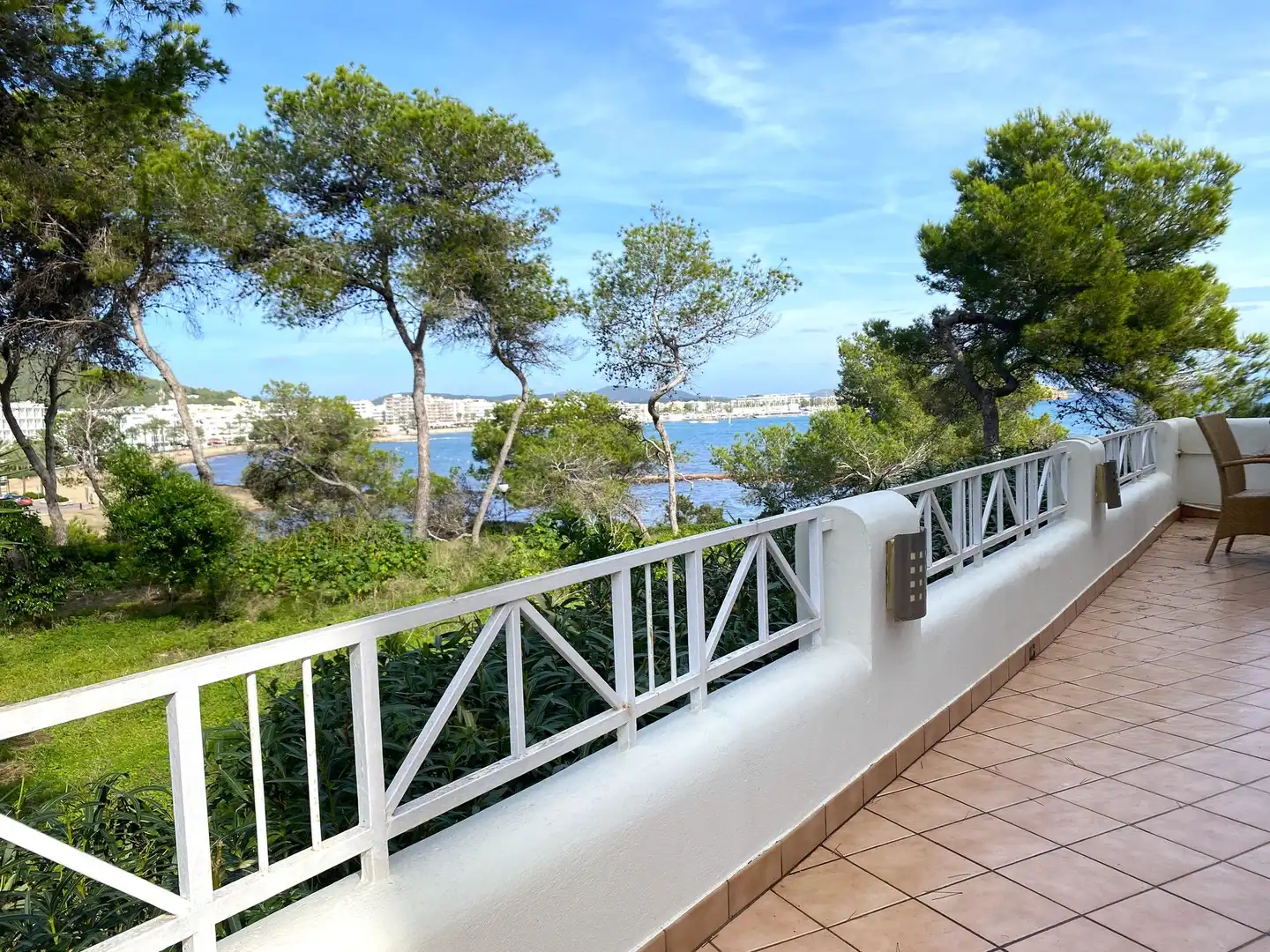 Terraza de Casa adosada en venta en Santa Eulària des Riu con Aire acondicionado, Calefacción y Jardín privado