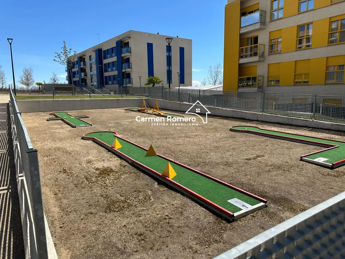Aparcament de Pis en venda en Salamanca amb Calefacció, Jardí privat i Traster