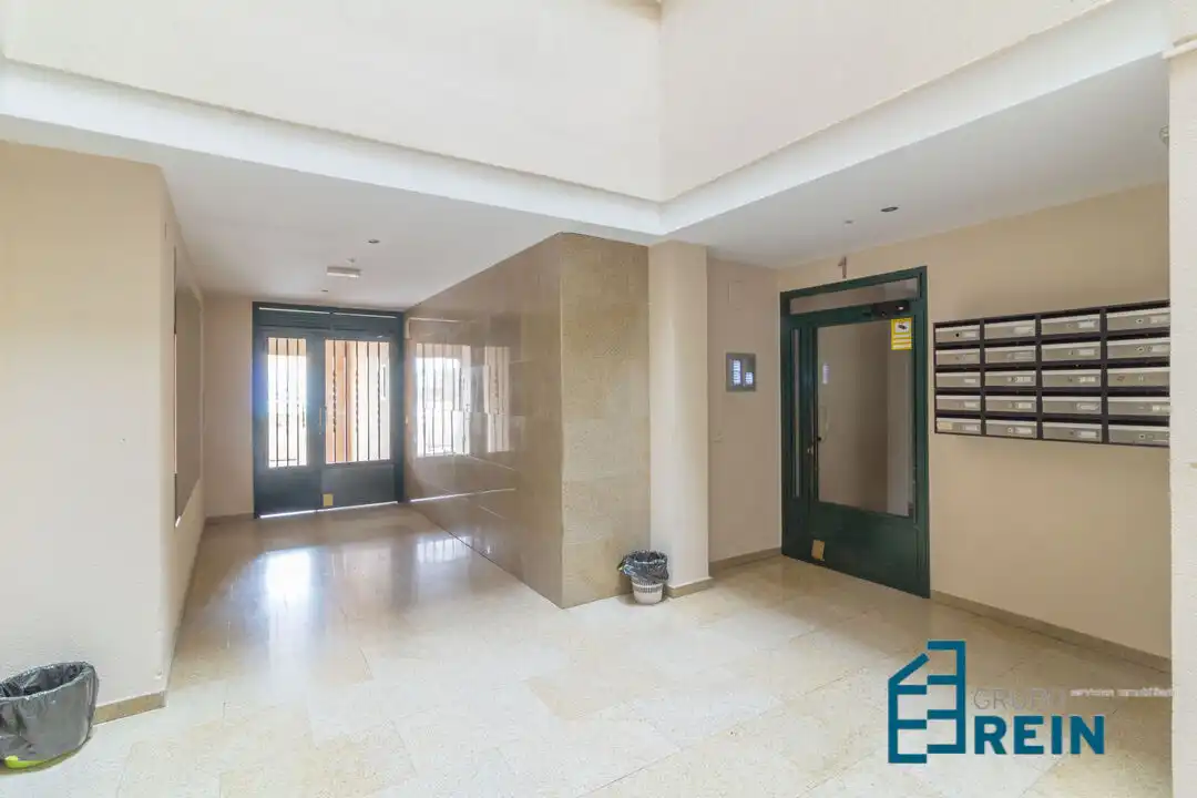 Flat for sale in Recas  with Air Conditioner, Heating and Alarm