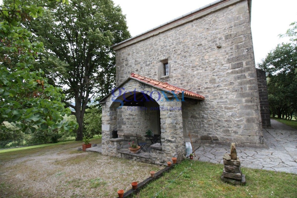 Vista exterior de Finca rústica en venda en Entrambasaguas amb Jardí privat i Terrassa