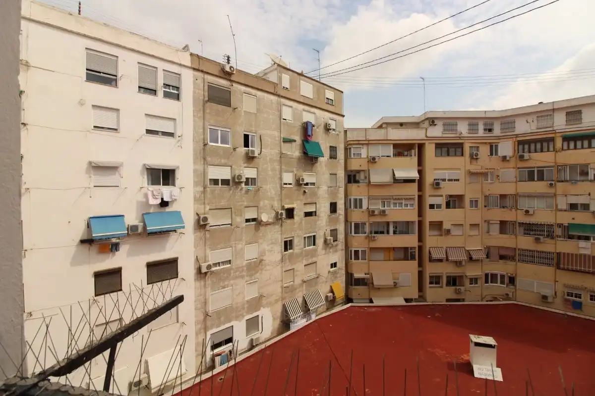 Vista exterior de Piso de alquiler en Valencia con Aire acondicionado, Calefacción y Parquet