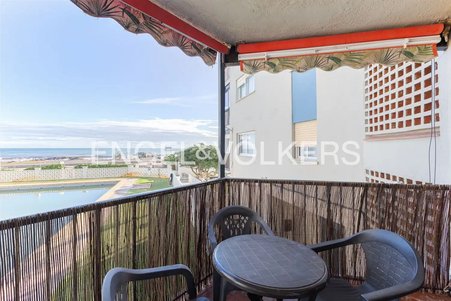 Terrasse von Wohnung zur Miete in El Puig de Santa Maria mit Klimaanlage, Heizung und Privatgarten