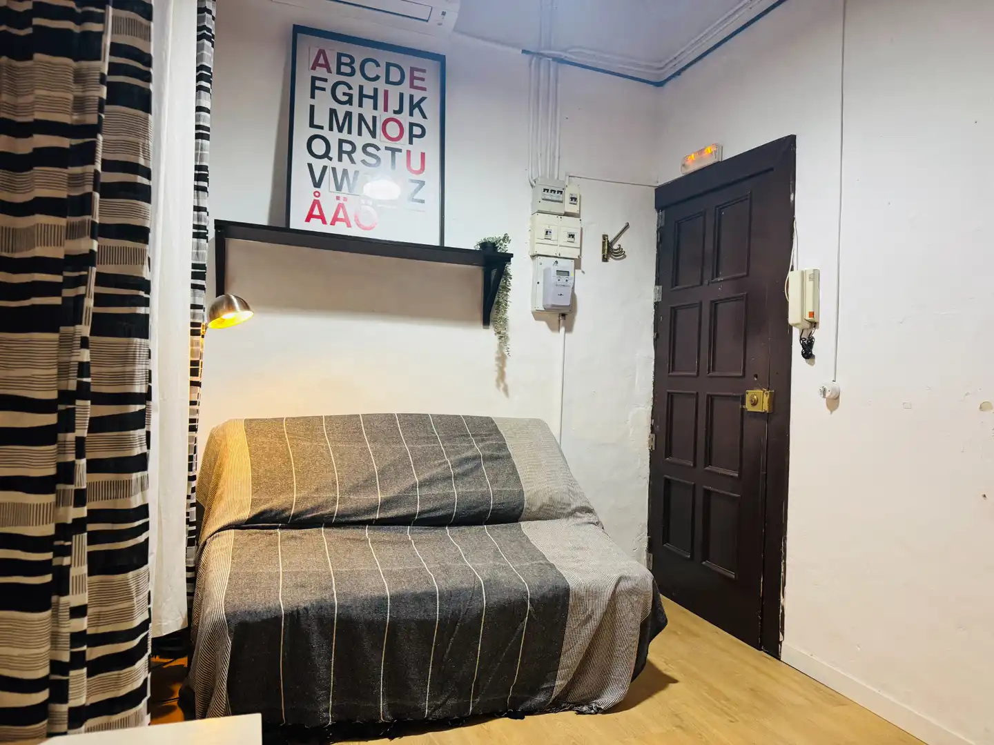 Dormitori de Estudi de lloguer en Barcelona amb Aire condicionat, Parquet i Moblat