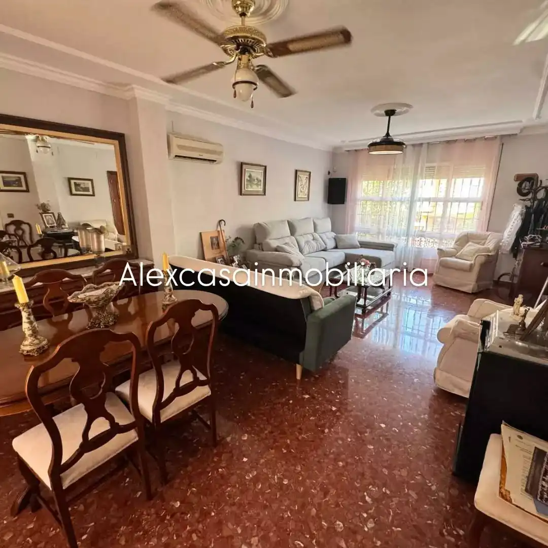 Exterior view of Houses for sale in Cabra  with Air Conditioner, Private garden and Terrace