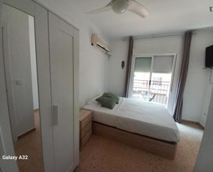 Dormitori de Apartament per a compartir en  Valencia Capital amb Moblat, Forn i Rentadora