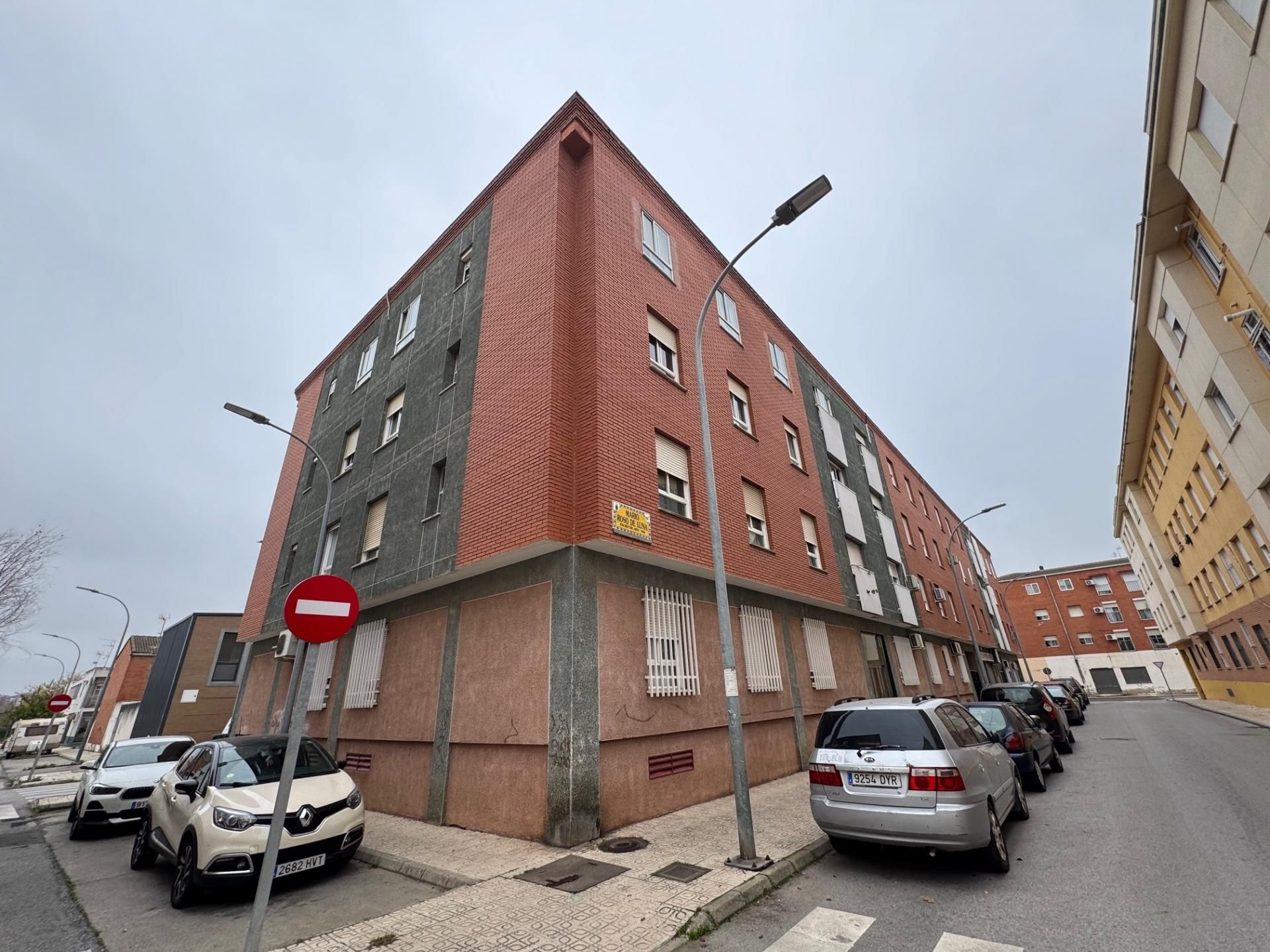 Exterior view of Flat for sale in Badajoz Capital  with Air Conditioner, Heating and Terrace