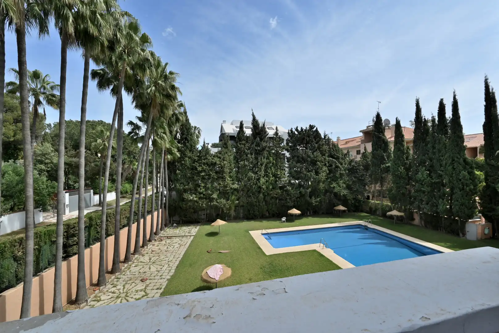 Jardí de Dúplex en venda en Marbella amb Aire condicionat, Terrassa i Piscina
