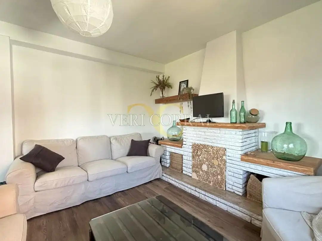Sala d'estar de Casa o xalet en venda en Llanes amb Calefacció, Jardí privat i Traster